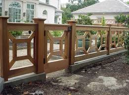 Memang proses pembuatannya agak sedikit susah, namun nilai seni nya yang tinggi menjadi daya tarik yang. 15 Desain Pagar Kayu Minimalis Modern Kayu Solid Murah