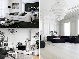 Maintenant quand toutes les couleurs sont permises, on retourne canapé panoramique xxl by bobochic paris couleur gris clair salon déco scandinave table basse bois carré bougeoir metal noir sol parquet bois clair. 1001 Facons D Amenager Le Salon Noir Et Blanc De Maniere Parfaite
