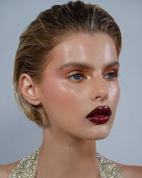 Glass skin: por que estamos tão obcecados pela pele de vidro? | Beleza |  Vogue