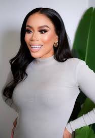 Raymond Macklin's Instagram, Twitter & Facebook