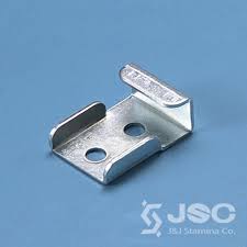 Valance clips are matched up by size, shape, and measurement. Universal Venetian Blind Parts Metal Valance Clip For 25mm Wood Valance Buy Wood Valance Metal Valance Clip Venetian Blind Product On Alibaba Com