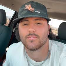 Olivia Ulloa (@xoliviiaaa)