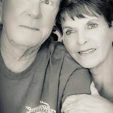 Knee replacement: Is popping when walking normal?