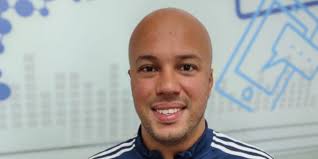 Técnico brasileiro dos Emirados Árabes fala sobre carreira