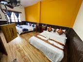 Family Guest House (200 mtrs from Dashashwamedh Ghat) 𝗕𝗢𝗢𝗞 ...