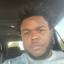 Antonio Holsey's Instagram, Twitter & Facebook