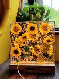 Sunflower Resin Lamp Flower Lamp Light Sculpture Etsy In 2021 Light Sculpture Flower Lamp Resin Crafts