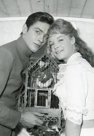 Timbres humides et légende au dos. Alain Delon Romy Schneider Christine Gaspard Huit Photo De Presse Cinema Cm Alain Delon Jeune Delon Alain Delon