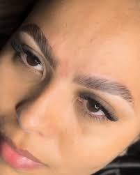 A arte de uma BROW LAMINATION