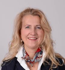 Geretsried: Stadträtin Frank kritisiert Einfriedungen: „Wollen mehr Grün  und nicht diese Wände“