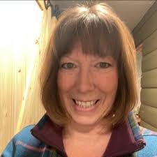 Mary Leis's Instagram, Twitter & Facebook