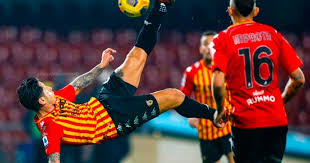 El benevento fortalece su ataque. De Malas Benevento Con Lapadula Cayo Goleado Ante El Spezia Ovacion Corporacion Deportiva