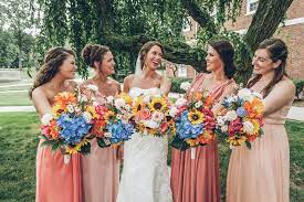 Your colors are one of the more important aspects of how you plan your whole wedding day. 7 Fresh Summer Wedding Colors Collection