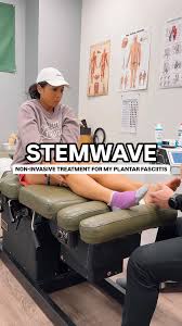 🍳 14 miles for breakfast. We started at 5:45 AM with @jeanettefortworth  and @keith_run_ventures, aiming for 11 miles total but ended up pushing  ourselves further 💪🏽. By 7 AM, we met up