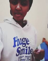 She love me than dollar💥💥💥 #napendwa hivi umeichek ngoma kweli  🤷🏾‍♂️🤷🏾‍♂️ kama bado basi nenda kwenye bio yangu hapo juu utaipata link  ila @milelefm @radioonetz @nrgradioke @citizentvkenya ...