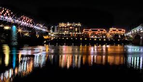 Christmas In Chattanooga Tennessee Christmas Downtown Chattanooga Chattanooga Attractions
