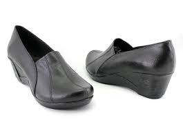 Дамски обувки на платформа в черно модел 11.