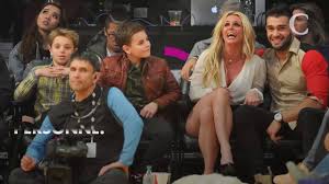 Mars 1994) er en komponist, dj og musikkprodusent fra stabekk som blant annet lager disco og electronica under aliaset «stabekk diskotek». Sam Asghari Metamorphose Le Boyfriend Ultra Sexy De Britney Spears Ne Ressembl Youtube