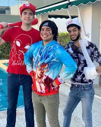 Admite la descarga de todos los formatos de video y audio: Que Pasa Cracks Cuando Me Junto Con Soynandito Y Marcocracks Batimos Records De Kills En Free Fire Yolo Fotos De Artistas Famosos Imagenes De Youtubers