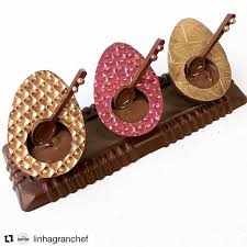 Repost Linhagranchef Ainda Falando Em Pascoa Tambem Ha Opcoes De Colher Da Chokolateria Chocolate Chocolat Bonbon Bonbons Cho Caramel Walnut Instagram