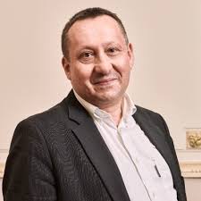 Premier compromis de vente signé de l'année et pas le dernier. Encore merci  à mon Productivity Coach Alban Jurado et l'ensemble du Core Group de Keller  Williams Millenium. Onward 🚀