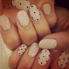 La mezcla de tonos como el azul, el gris, el negro y el oro son uno de nuestros favoritos. Imagenes De Unas Decoradas Cortas Con Bonitos Disenos Informacion Imagenes