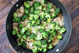 This easy dish comes together in 30 minutes and it's keyword:broccoli casserole, chicken and rice casserole, chicken rice casserole. One Pot Chicken Broccoli And Rice