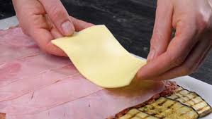 Check spelling or type a new query. Polpettone Al Forno Di Melanzane Ripiene Con Prosciutto Cotto E Formaggio