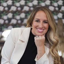 Amanda Cody, Realtor-HOMETOWN Realty Pros