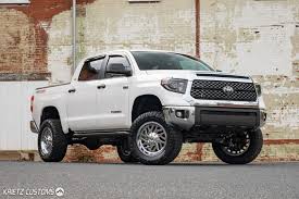The kit features front lifted knuckles and rear fabricated lift blocks. Lifted 2020 Toyota Tundra With 20x9 Fuel Triton Wheels And 6 Inch Rough Country Suspension Lift Kit Krietz Auto