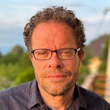 The New York Times: Our new Page One correspondents