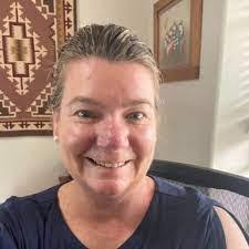 Deb Holly's Instagram, Twitter & Facebook