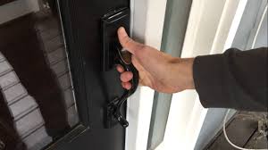 Berlin modisch entry lever door handle. Replacing Door Knob Handle Assembly Kwikset Handleset Youtube