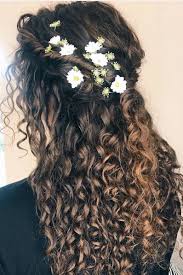 This is one of the classy wedding curly hairstyles. Stunning Wedding Hairstyles For Naturally Curly Hair Curly Hair Styles Naturally Curly Wedding Hair Curly Hair Styles
