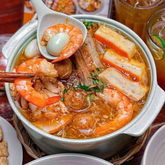 Xì xụp” bánh canh cua Sài Gòn với 12 quán ngon đình đám – VinWonders