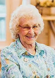 Dee Barrett's Instagram, Twitter & Facebook