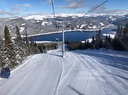 Transalpina ski resort se afla printre statiunile în care zapada tine cel mai mult din sezon. Se Deschide Transalpina Ski Resort Eveniment Valcean