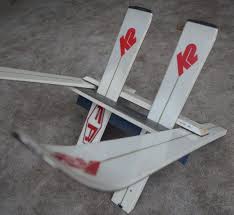 Kindline Un Porte De Journal Upcycled Skis Bois Fait De Par Upcyd Ski Decor Firewood Logs Firewood Rack