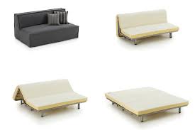 Per trasformare il divano in letto occorre, appunto, ribaltare la seduta e inserirla con lo schienale nel vano sottostante. Idee Ospiti Per La Notte Dove Ricavare Un Letto In Piu Diotti Com