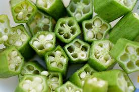 The immature, young seed pods are the edible part of this plant and are an important ingredient in southern cuisine. Afrikanische Lebensmittel Warenkunde Okra Camerootz