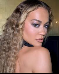 A living Grammy 🏆 Makeup