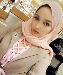 She lives in her own little fairytales. 100 Beauty Ideas Beautiful Hijab Beautiful Muslim Women Muslim Girls
