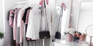 Garderobe Schonheitsraum Make Up Waschtisch Mit Ikea Malm Schminktisch Und Malm Schminktisch Beauty Raum Ikea Malm