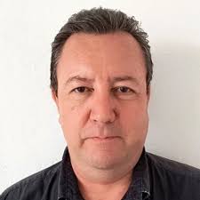 Ernesto Llano, Comercial VP