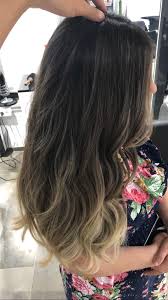 Creating a hairstyle that works well with your graduation cap isn't exactly the ~easiest~ task. Promotion Keratine Et Proteine Fares Hairstyles Facebook