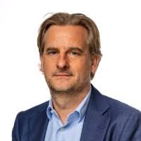 700+ "Strater" profiles