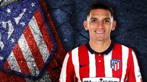 Lucas torreira is to leave atletico madrid and return to arsenal with the view of finding him a new club. Atletico Madrid Official Lucas Torreira Signs For Atletico Madrid Marca In English