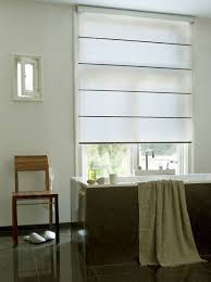 Bad Fenstervorhang Inspirierende Bilder Bad Mit Privatsphare Decofacto Badezimmer Ohne Fenster Asiatische Wohndekorationen Haus Deko