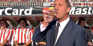 He is an actor, known for tiempo cumplido (1987), xiii fifa world cup 1986 (1986) and fútbol de primera (1985). Carlos Bilardo Nine Unforgettable Anecdotes Of An Unrepeatable Man In Football Photos The Trade Overall Sport World Football