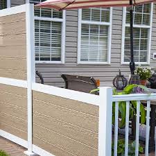 This privacy fence idea is for you with contemporary minds. Find Out How To Build A Privacy Wall Or Fence In Your Backyard To Protect Your Family From Prying Eyes Outside Decksdirect